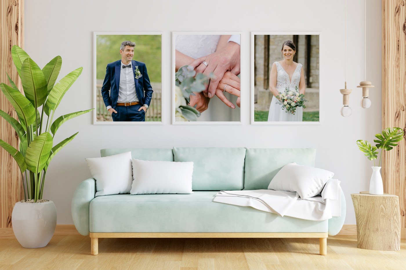 Gerahmte Hochzeitsfotos als Wandbilder im Wohnzimmer, Portrait des Br&auml;utigams, Detailaufnahme der H&auml;nde mit Ringen und Portrait der Braut, Fotoalben und Leinw&auml;nde Kathrin Skorpel