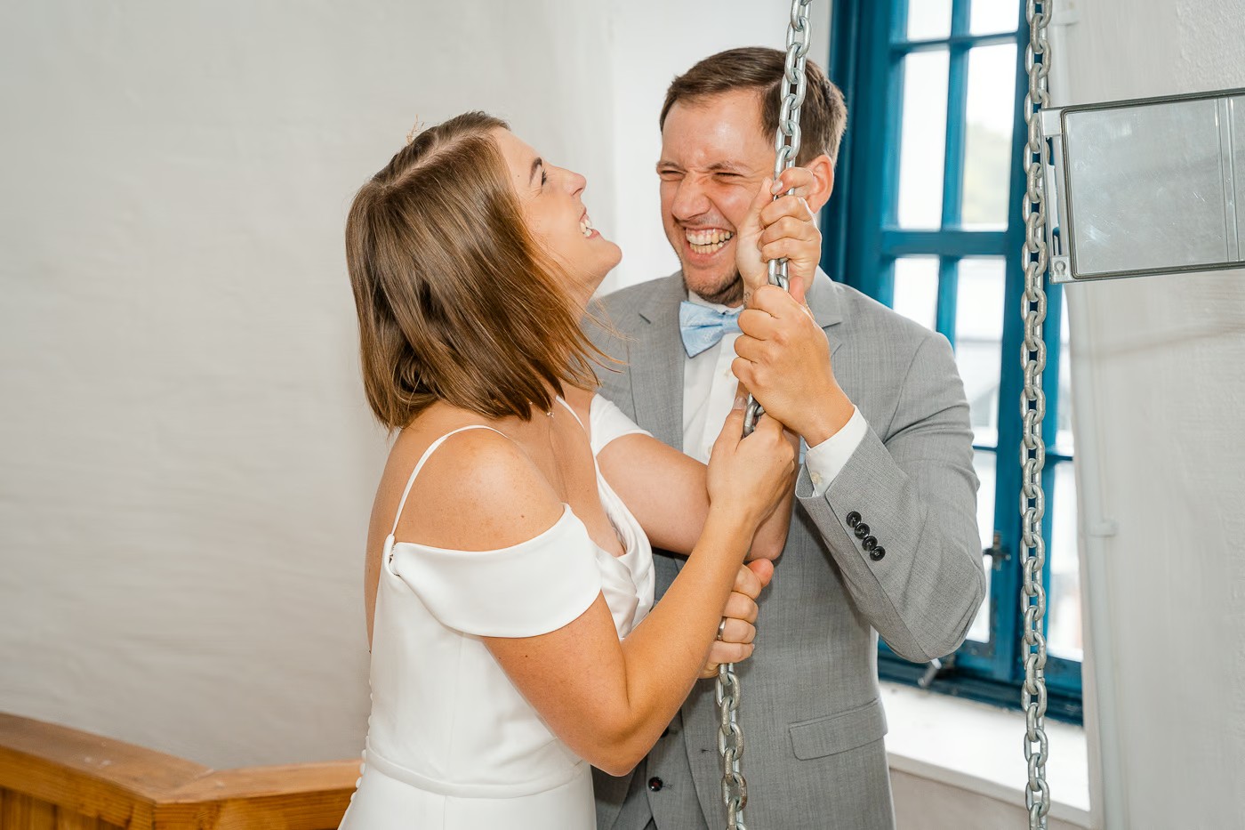 Paarshooting Hochzeitsmühle Gifhorn – Brautpaar an der Hochzeitsmühle, romantische Atmosphäre, Hochzeitsfotos Hochzeitsmühle Gifhorn Kathrin Skorpel